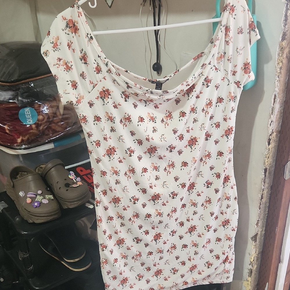 Cream Fitted Cap Sleeve Dress